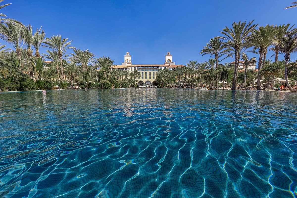 Fachada Lopesan Villa del Conde